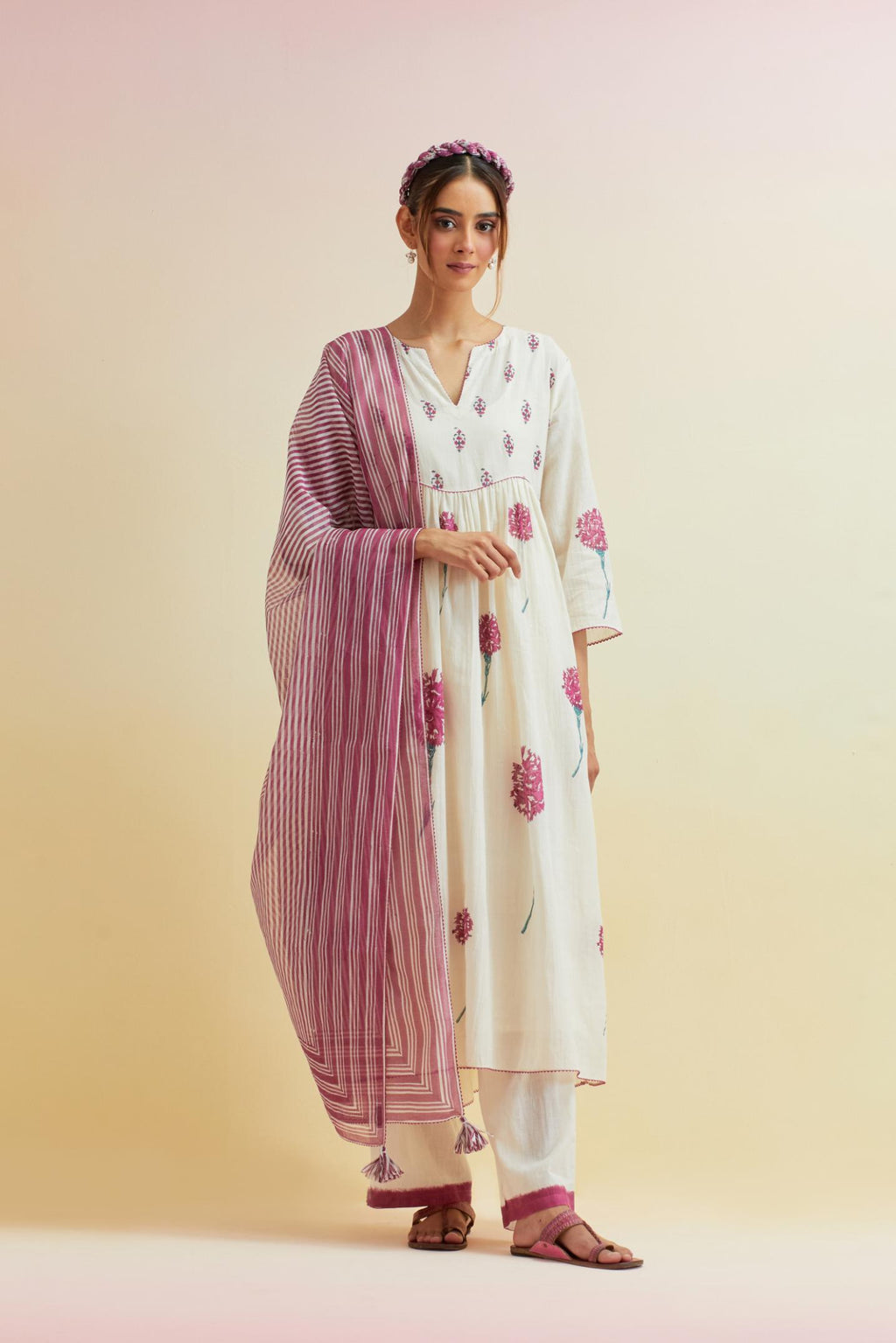 Orchid pink cotton chanderi dupatta with all-over hand block print.