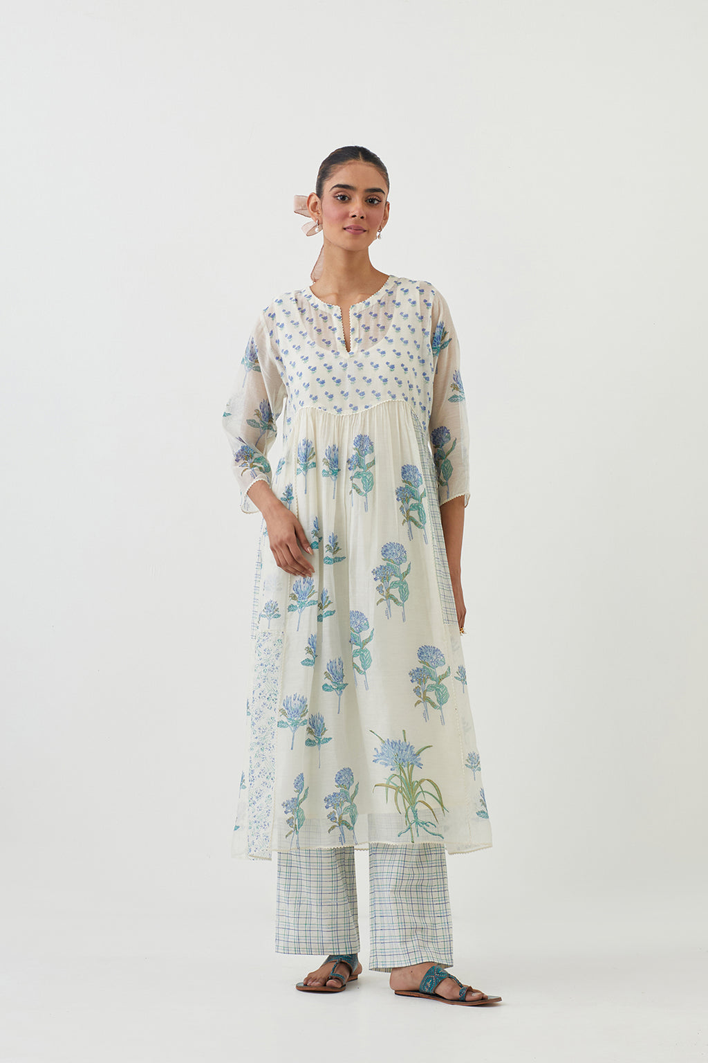 Off white cotton chanderi Kurta dress set  with all-over assorted blue colored floral hand block print.