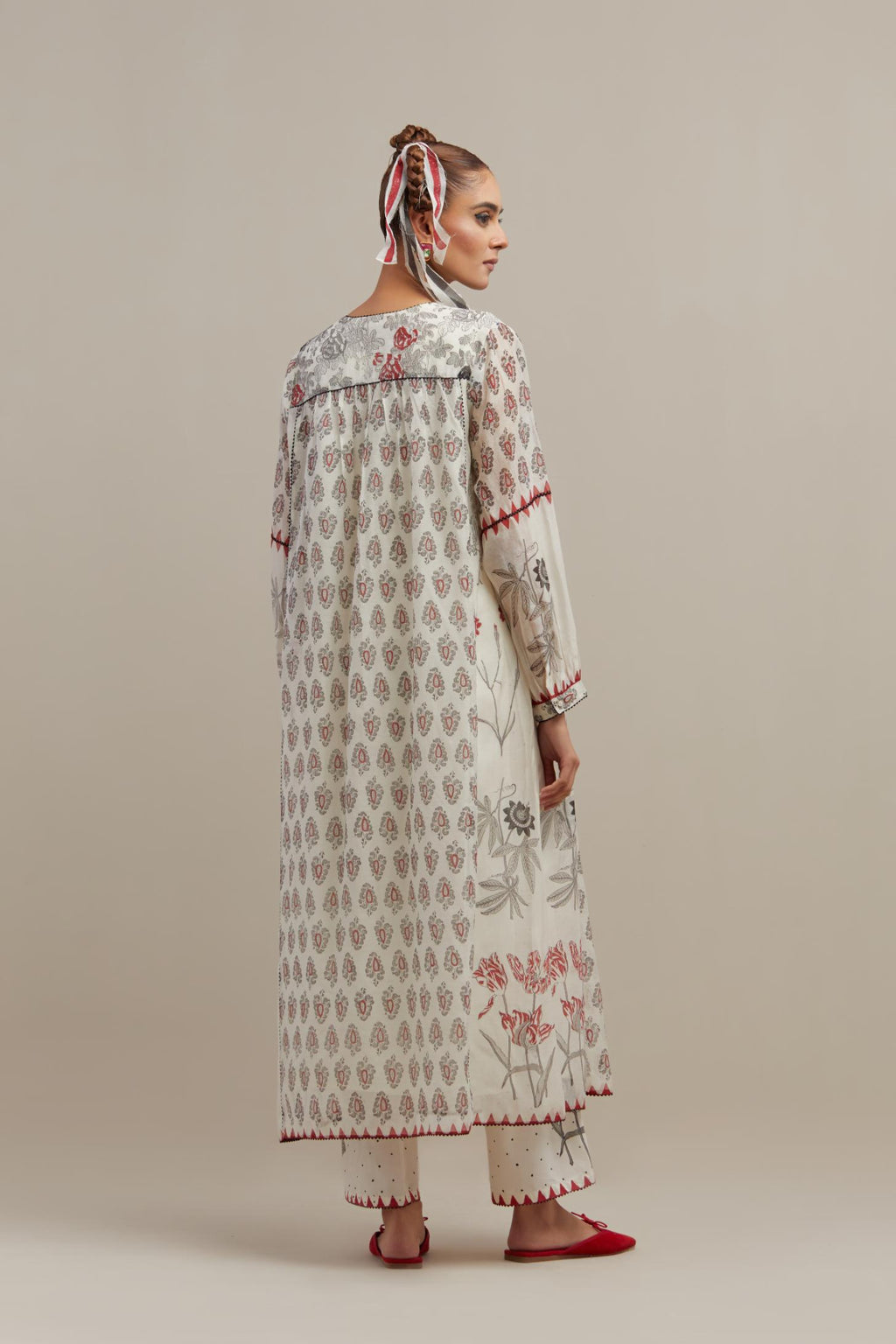 Off white cotton chanderi Kurta dress set with all-over hand block print.