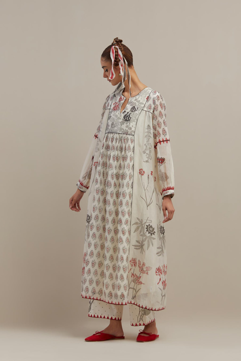 Off white cotton chanderi Kurta dress set with all-over hand block print.